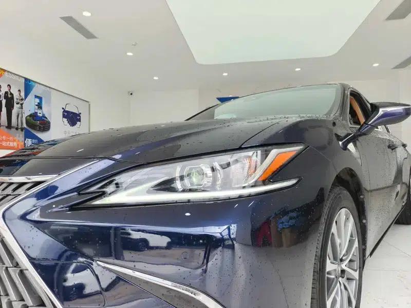Lexus ES 2021 300h Premium Edition — миниатюра 8