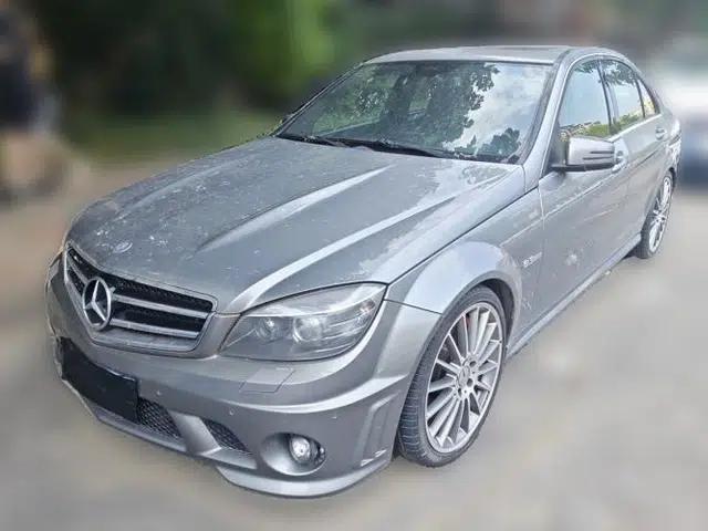 Mercedes-Benz C-Class AMG 2010 AMG C 63 High-Performance Edition