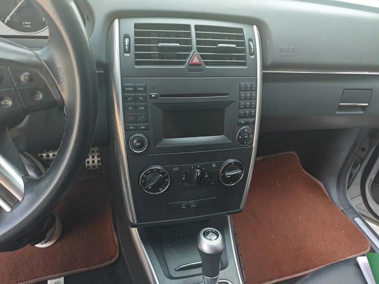 Mercedes-Benz B-Class 2009 B 200 Sport Edition — миниатюра 13