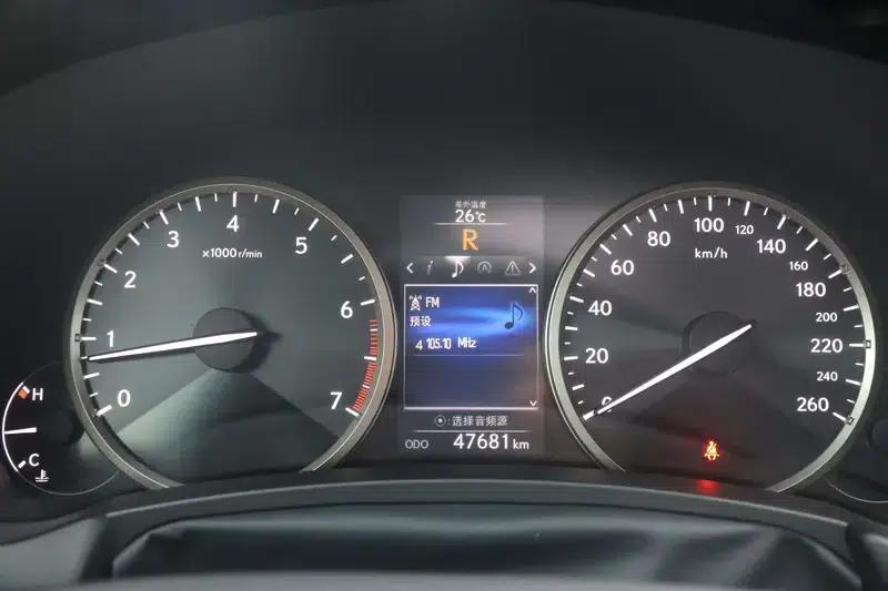 Lexus NX 2016 200 AWD Sport Edition — миниатюра 13