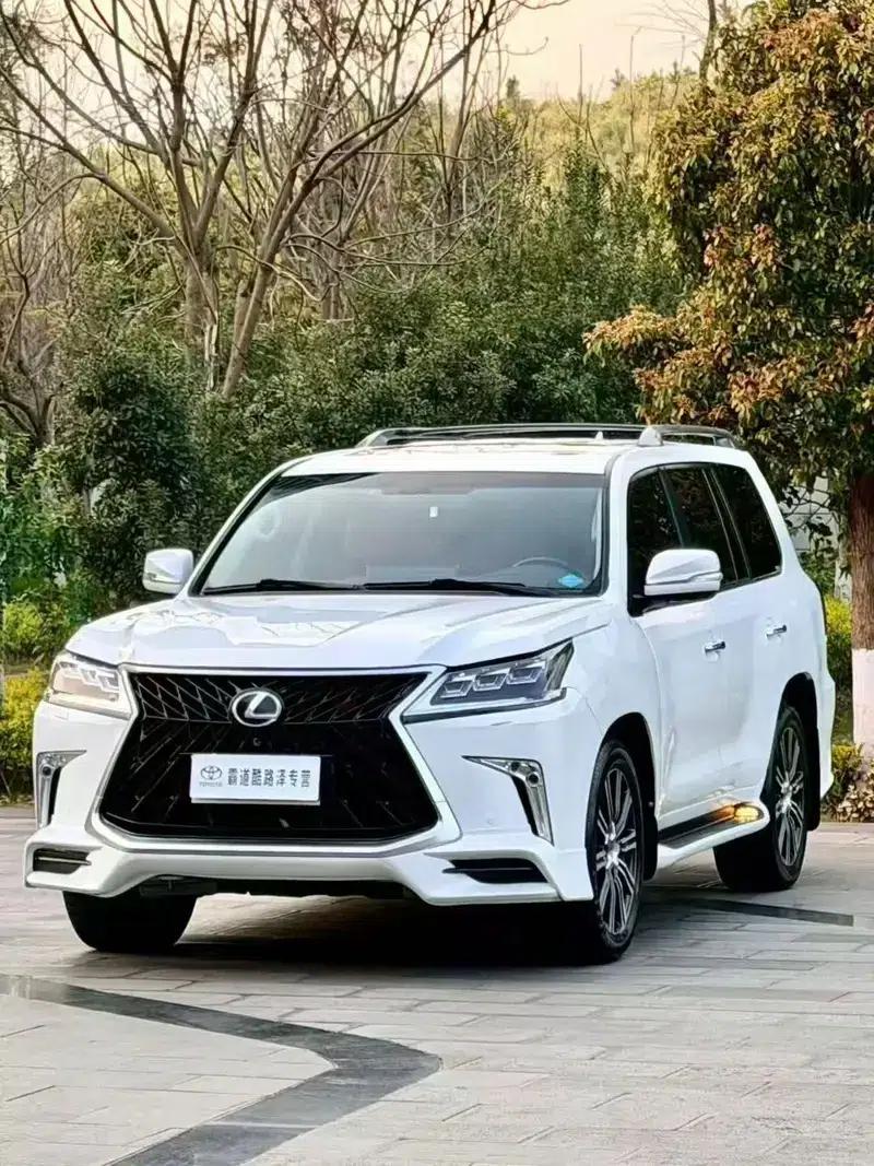 Lexus LX 2009 5.7L Automatic 4WD 8-Seater Parallel Import — миниатюра 1