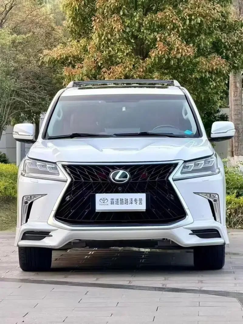 Lexus LX 2009 5.7L Automatic 4WD 8-Seater Parallel Import — миниатюра 2