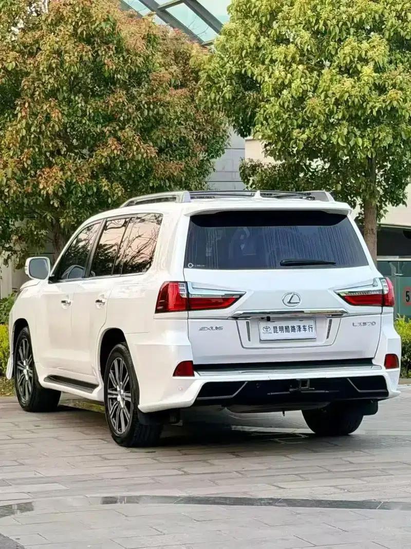 Lexus LX 2009 5.7L Automatic 4WD 8-Seater Parallel Import — миниатюра 4