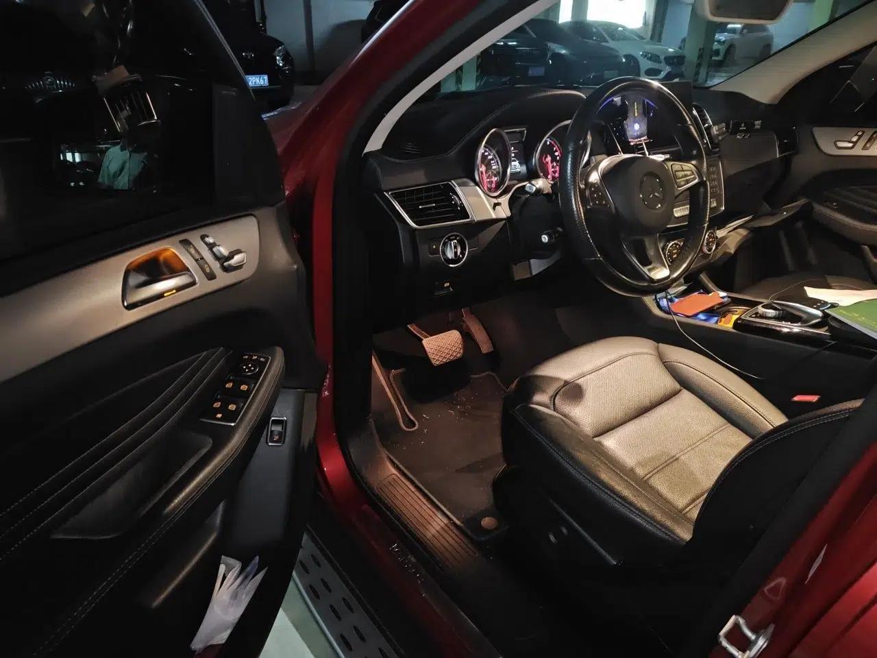 Mercedes-Benz GLE Coupe 2015 GLE 400 4MATIC Coupe SUV — миниатюра 16