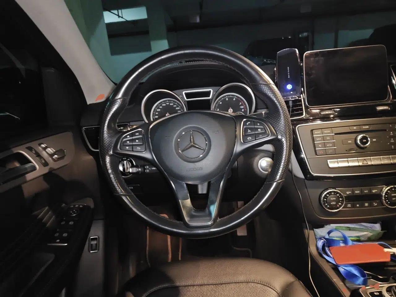 Mercedes-Benz GLE Coupe 2015 GLE 400 4MATIC Coupe SUV — миниатюра 10