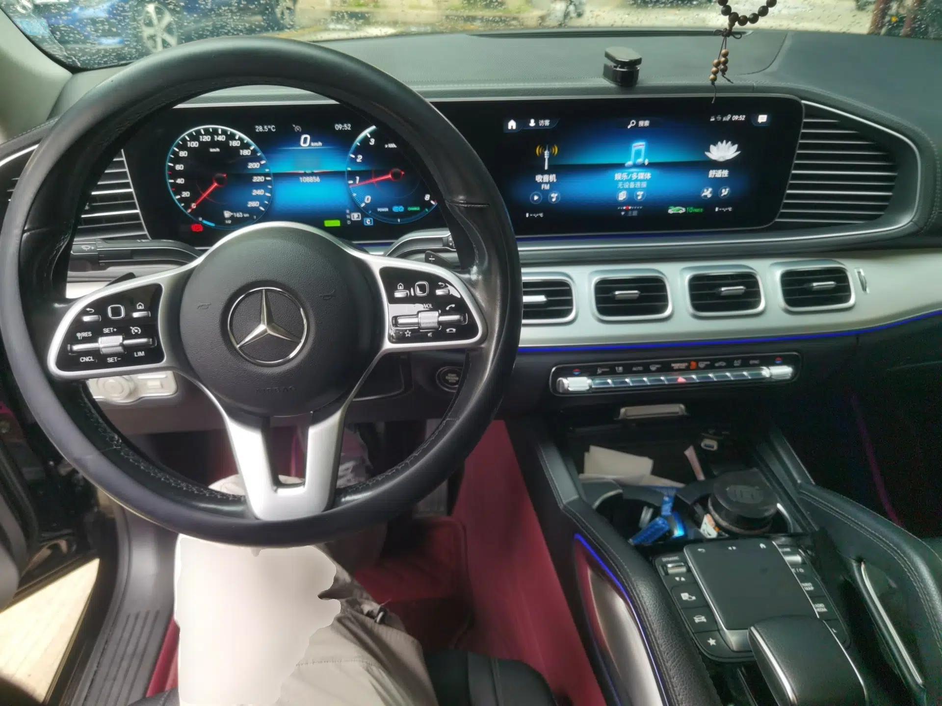 Mercedes-Benz GLE Coupe 2020 GLE 450 4MATIC Coupe SUV Fashion Model — миниатюра 9