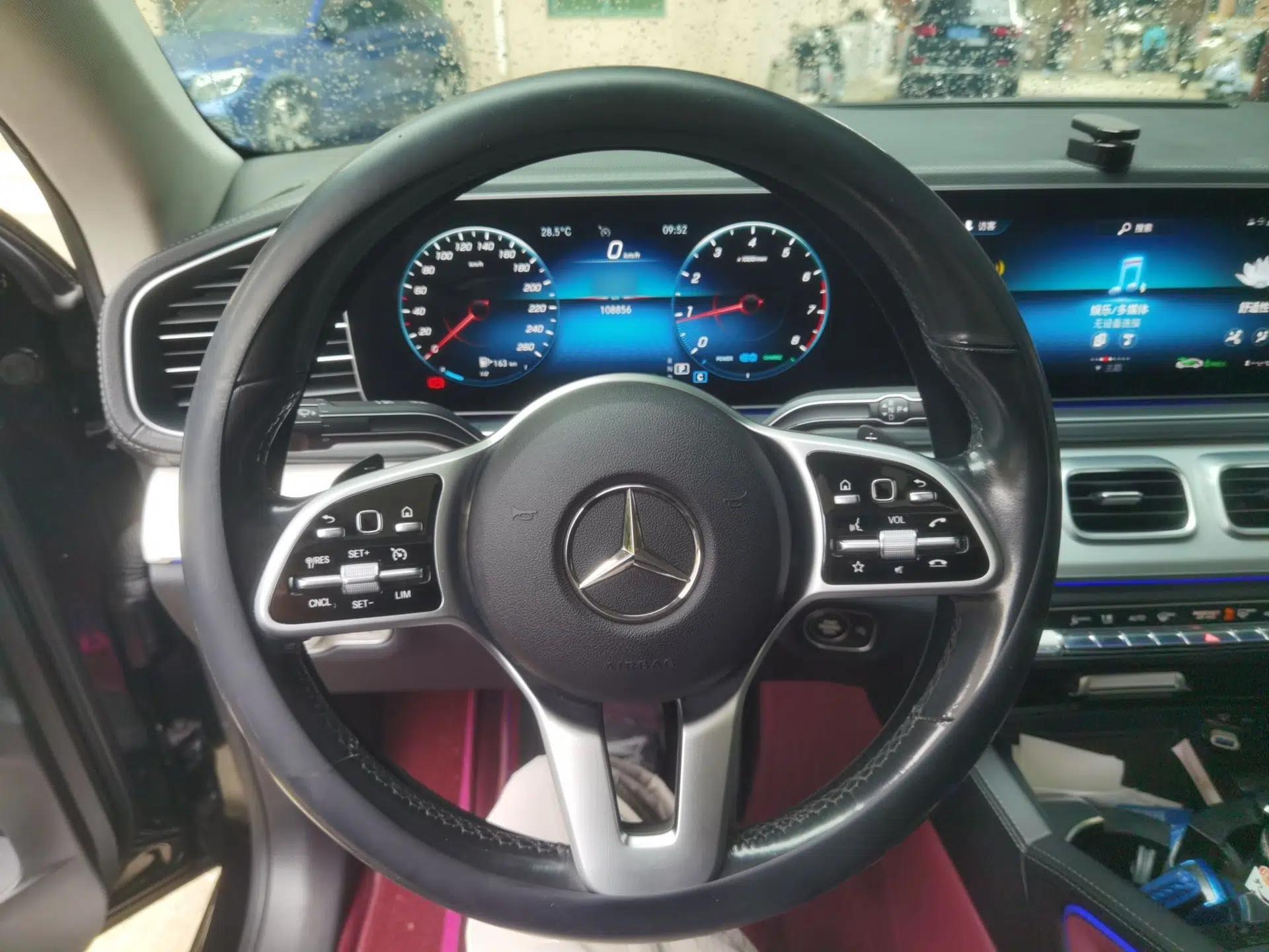 Mercedes-Benz GLE Coupe 2020 GLE 450 4MATIC Coupe SUV Fashion Model — миниатюра 10