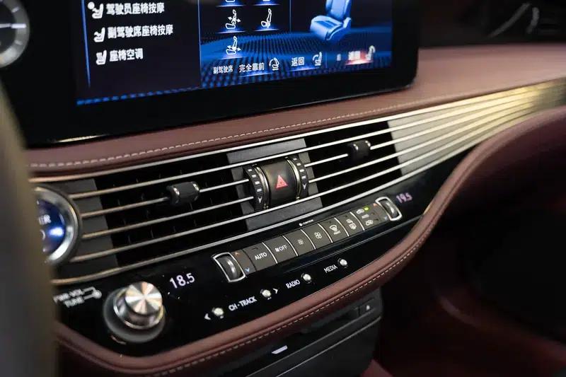 Lexus LS 500h Executive Edition 2021 — миниатюра 10