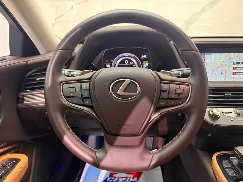 Lexus LS 2020 500h Premium Edition (China VI Emission Standard) — миниатюра 16