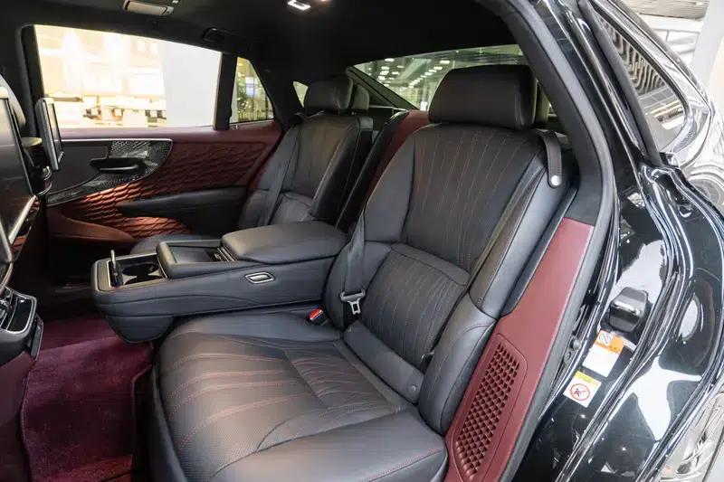 Lexus LS 2018 500h Executive Edition (China V emission standard) — миниатюра 23