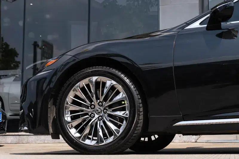 Lexus LS 2018 500h Executive Edition (China V emission standard) — миниатюра 8
