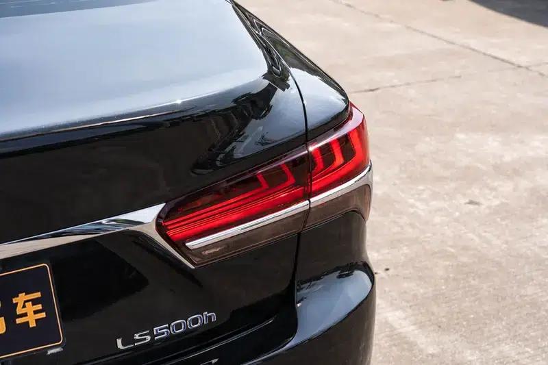 Lexus LS 2018 500h Executive Edition (China V emission standard) — миниатюра 10