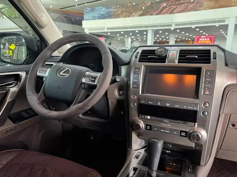 2019 Lexus GX 460 (Middle East version) — миниатюра 18