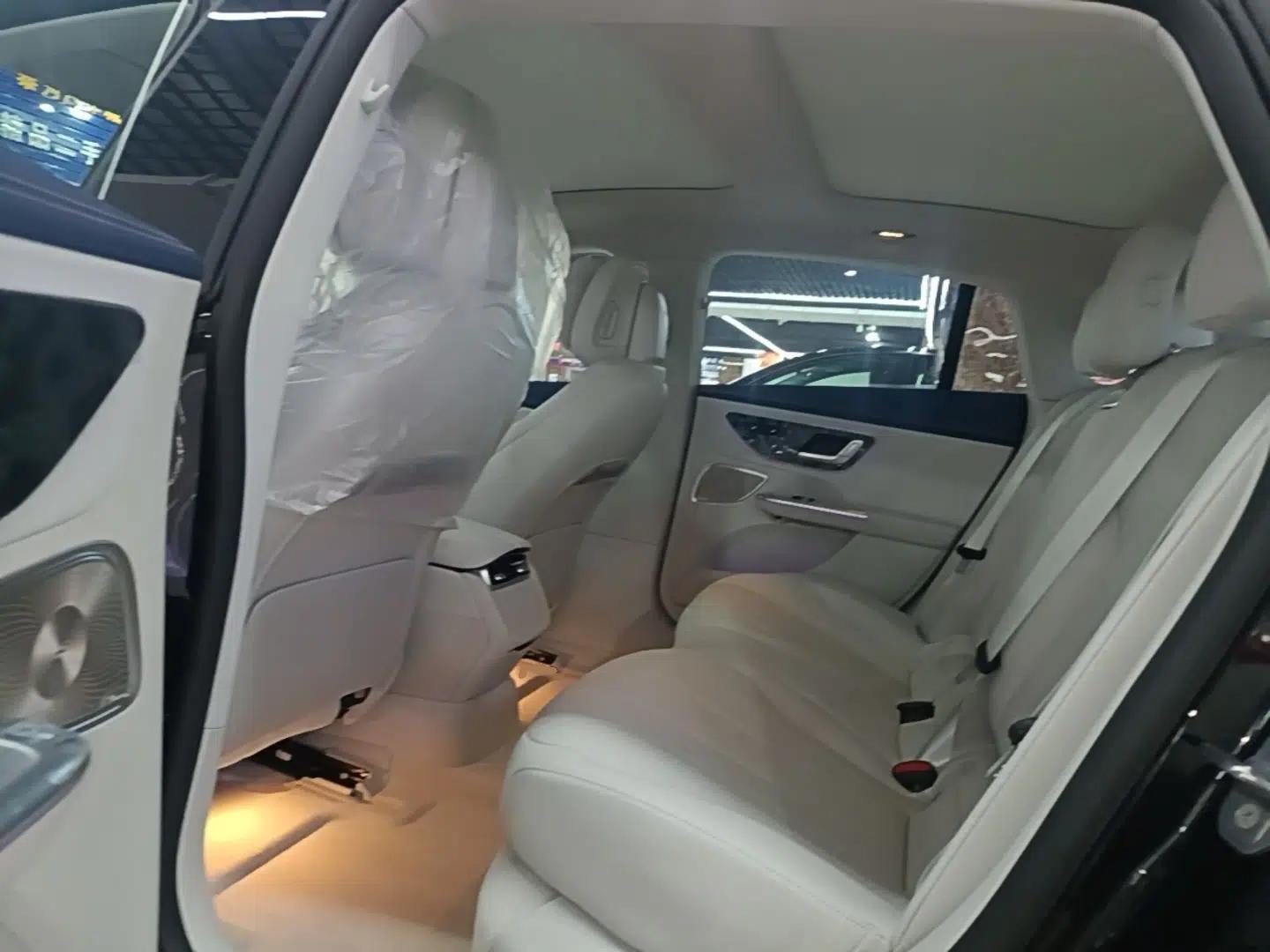 Mercedes-Benz EQE 2025 500 4MATIC Pioneer Edition — миниатюра 20
