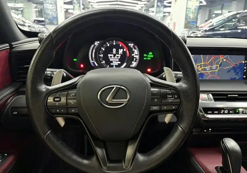 Lexus LC 2018 500h — миниатюра 13