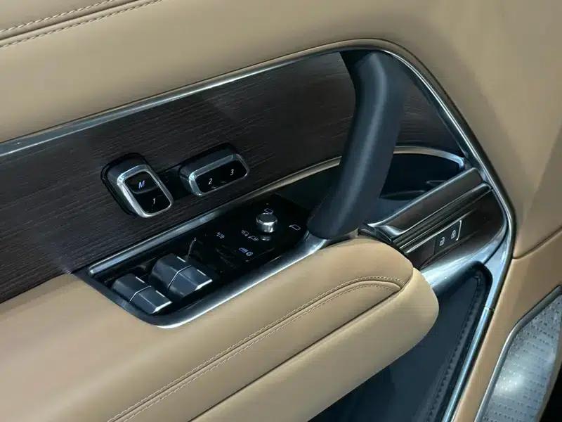 Range Rover 2026 3.0 L6 400PS AB Long Wheelbase — миниатюра 9