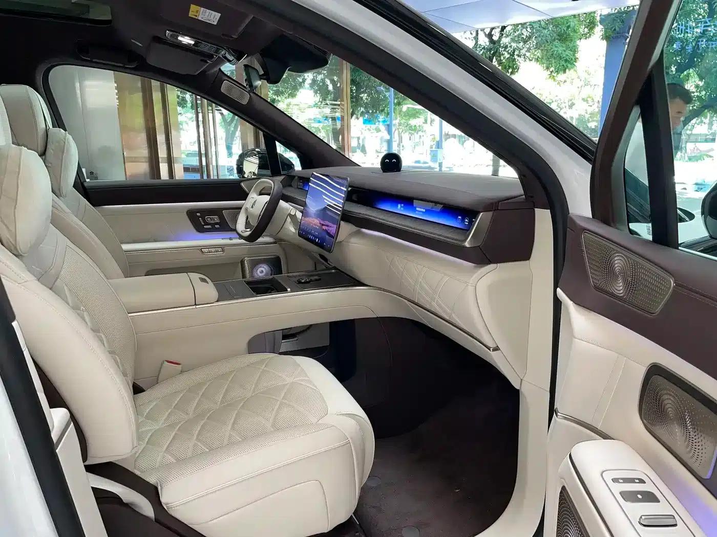 NIO ES9 2026 Model 102kWh Executive Island Signature Edition — миниатюра 12