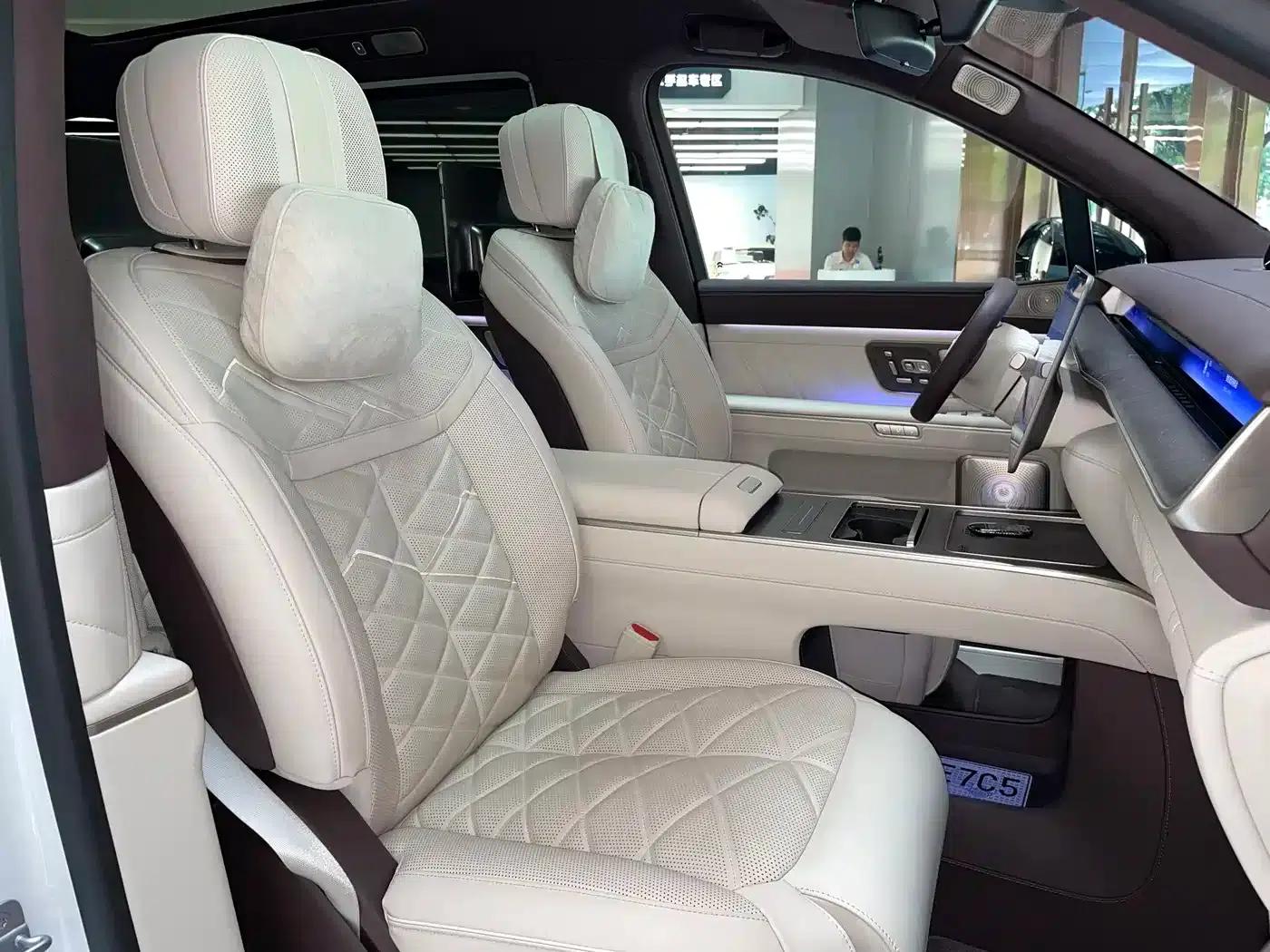 NIO ES9 2026 Model 102kWh Executive Island Signature Edition — миниатюра 13