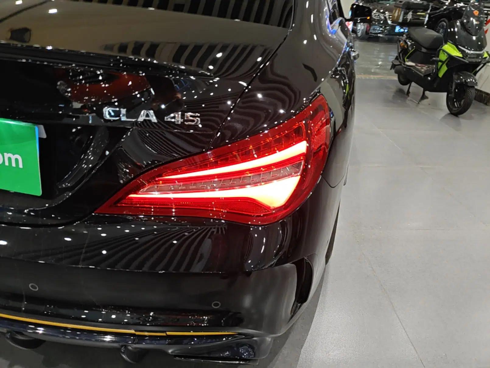 Mercedes-Benz CLA AMG 2017 AMG CLA 45 4MATIC Midnight Thunder Limited Edition — миниатюра 9