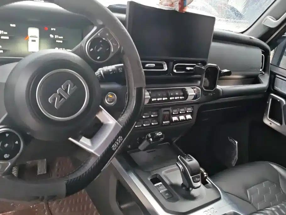 212 T01 2024 Explorer 2.0T — миниатюра 12
