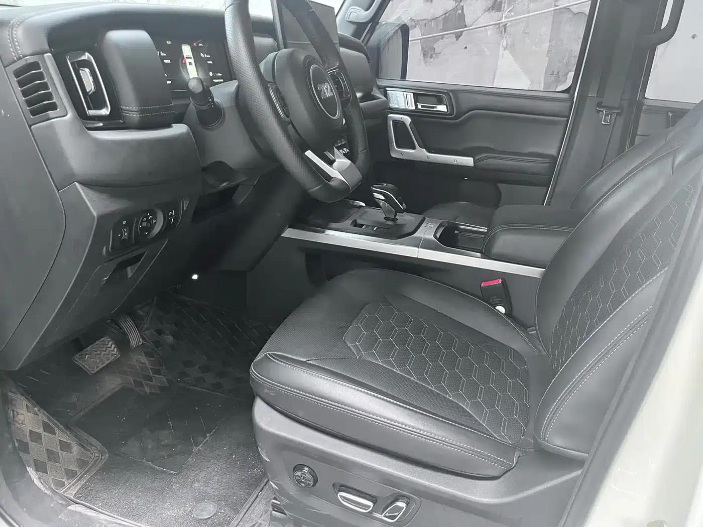 212 T01 2024 Explorer 2.0T — миниатюра 5