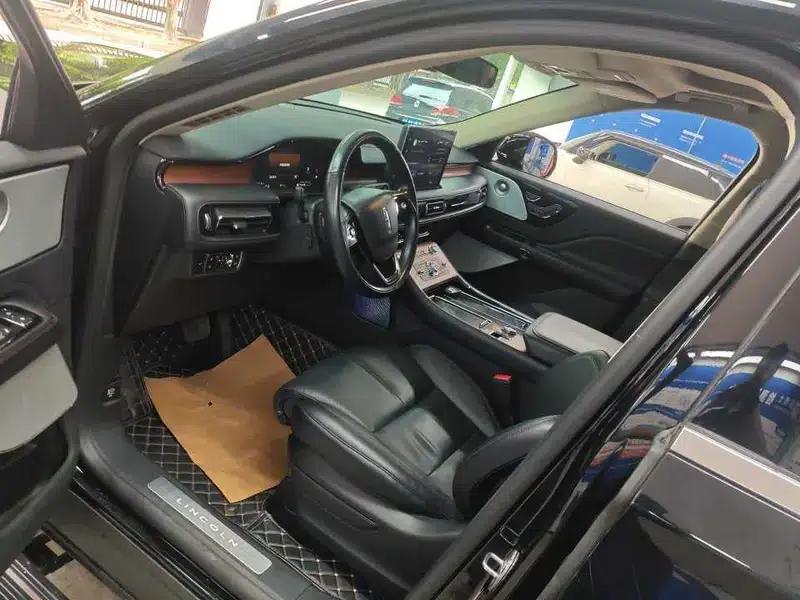 2020 Aviator 3.0T V6 AWD Executive Edition — миниатюра 12