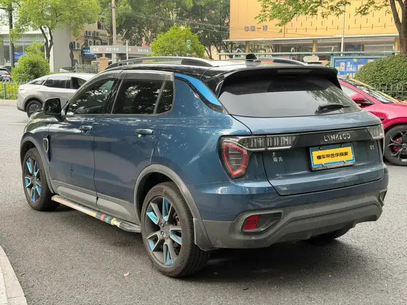 Lynk & Co 01 2017 2.0T 2WD Pro Edition — миниатюра 4