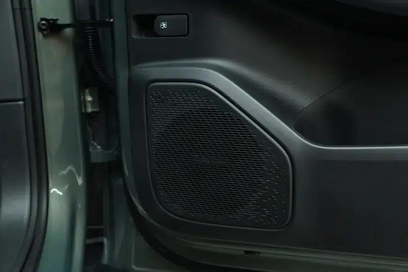 Lynk & Co 08 EM-P 2023 Model 220 AWD Performance Halo — миниатюра 11
