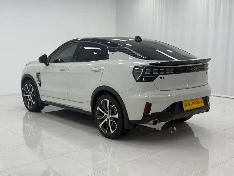 Lynk & Co 05 2022 2.0TD AWD Halo — миниатюра 5