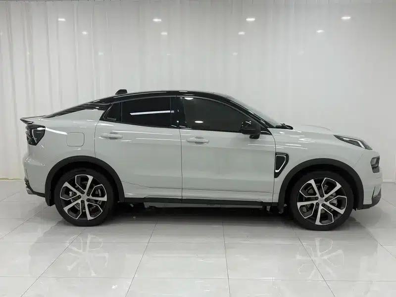 Lynk & Co 05 2022 2.0TD AWD Halo — миниатюра 8