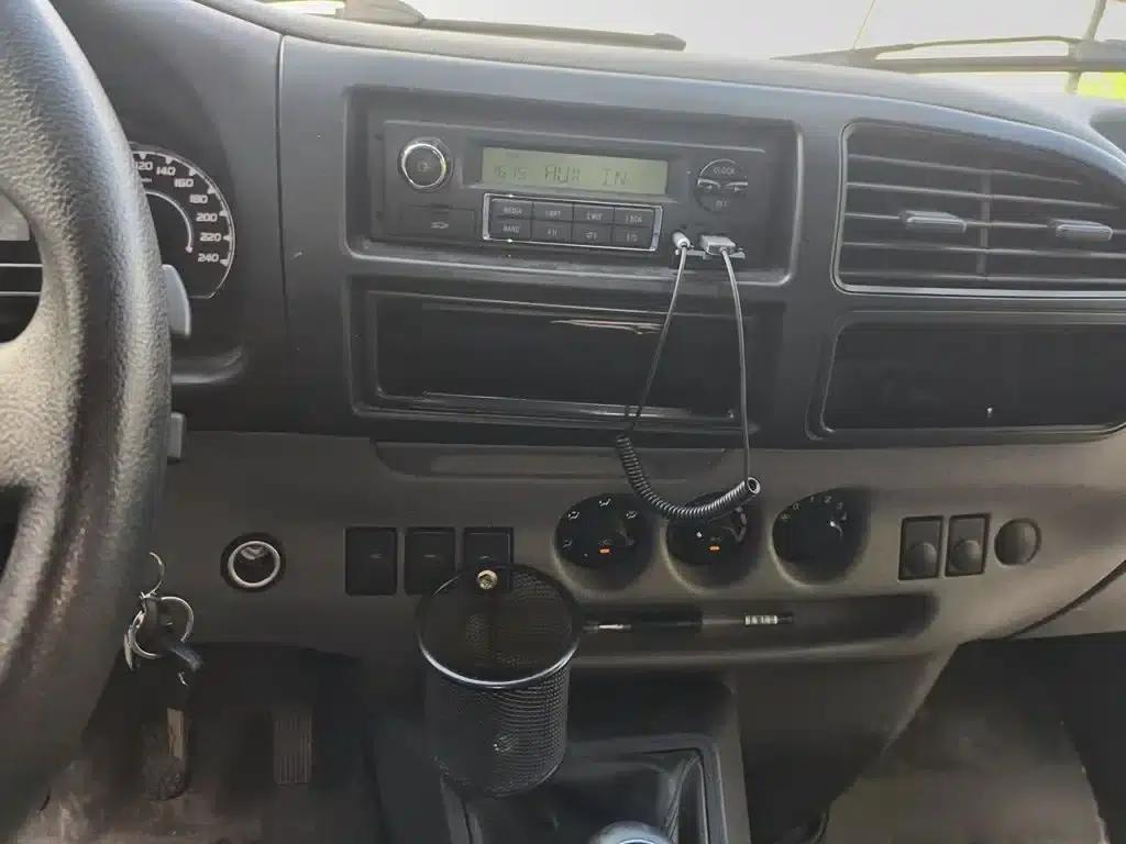 Teshun 2021 2.8T Space King Standard Short Wheelbase Mid-High Roof 6-Seater Diesel National VI JX493 — миниатюра 6