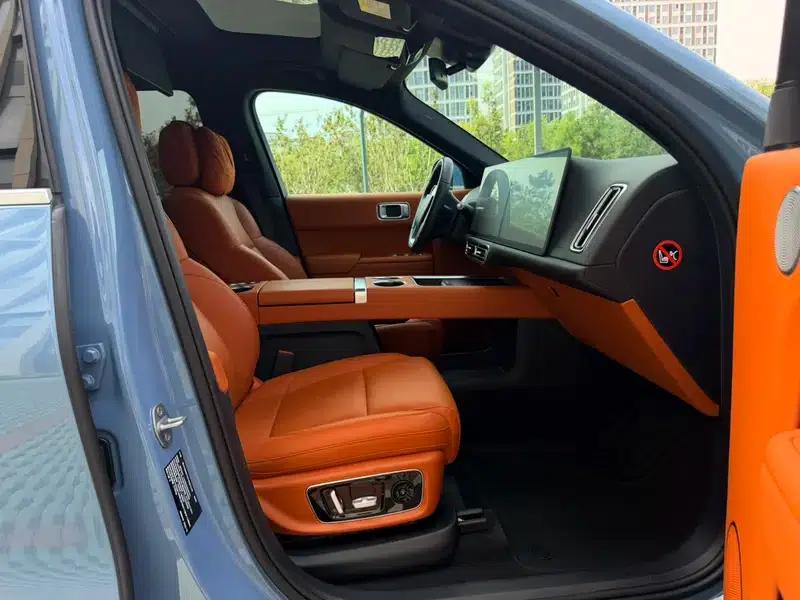 Li Auto L9 2022 Max Edition — миниатюра 19