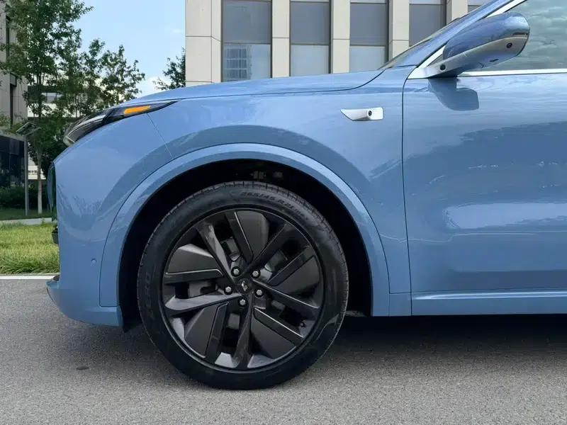 Li Auto L9 2022 Max Edition — миниатюра 6