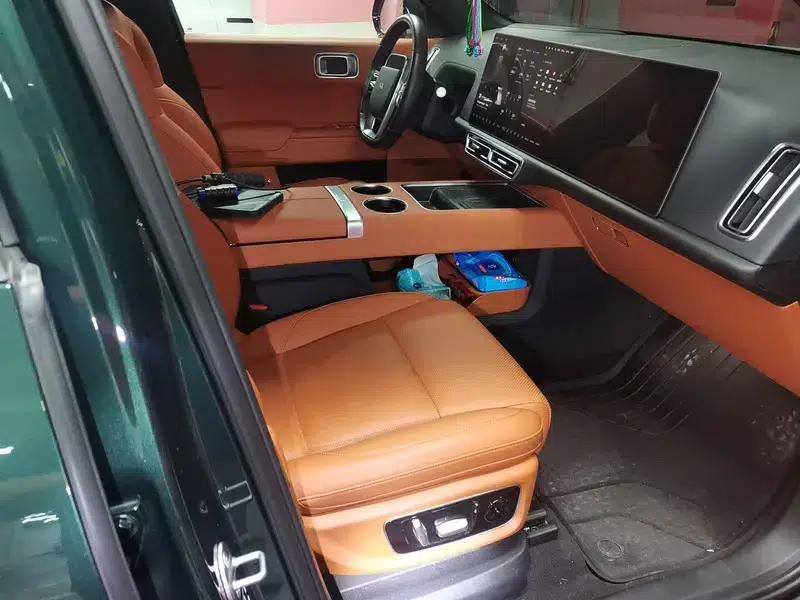 Li Auto L9 2022 Max Edition — миниатюра 8