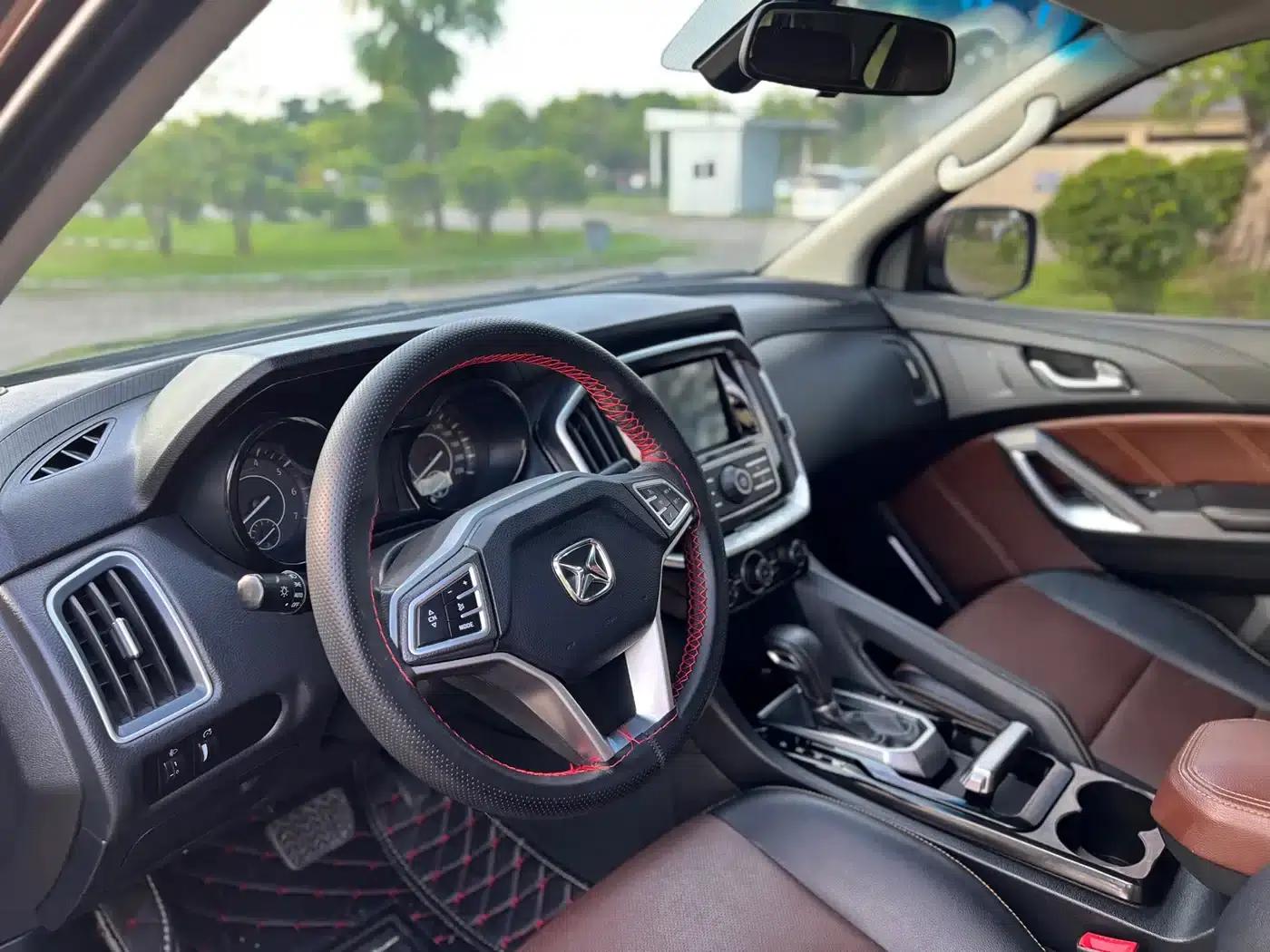 Yusheng S350 2016 2.0T Automatic 2WD Gasoline Luxury 5-Seater — миниатюра 9
