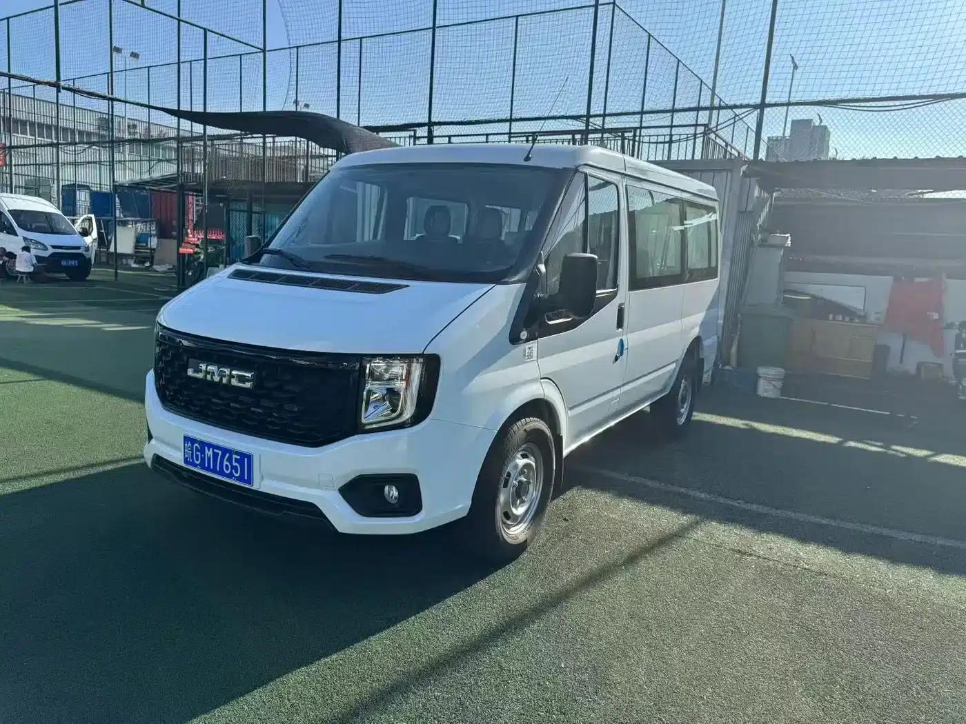 Jiangling Fushun 2026 2.0T 8AT Diesel Short Wheelbase Underground Garage Version Commercial Multi-purpose Passenger Vehicle, 5/6 Seats, Double Tailgate — миниатюра 1