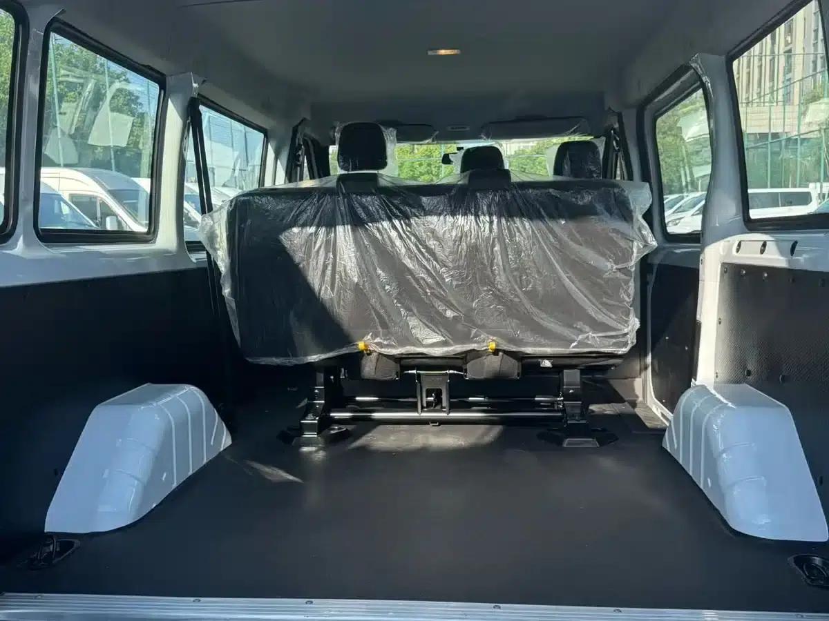 Jiangling Fushun 2026 2.0T 8AT Diesel Short Wheelbase Underground Garage Version Commercial Multi-purpose Passenger Vehicle, 5/6 Seats, Double Tailgate — миниатюра 8