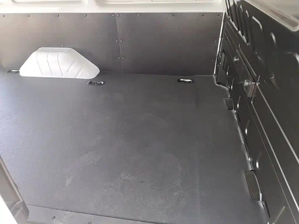 Jiangling Fushun 2023 2.0T Manual Short Wheelbase Low Roof Commercial Van with 2/3 Seats and Lift-Up Tailgate — миниатюра 17