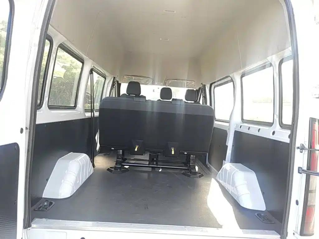 Jiangling Fushun 2022 2.0T Manual Multi-functional Passenger Vehicle, Short Wheelbase, Medium-High Roof, 6 Seats — миниатюра 19