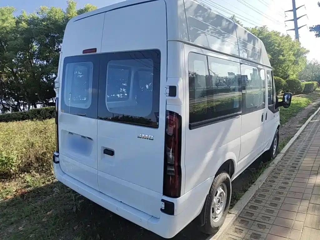 Jiangling Fushun 2022 2.0T Manual Multi-functional Passenger Vehicle, Short Wheelbase, Medium-High Roof, 6 Seats — миниатюра 7