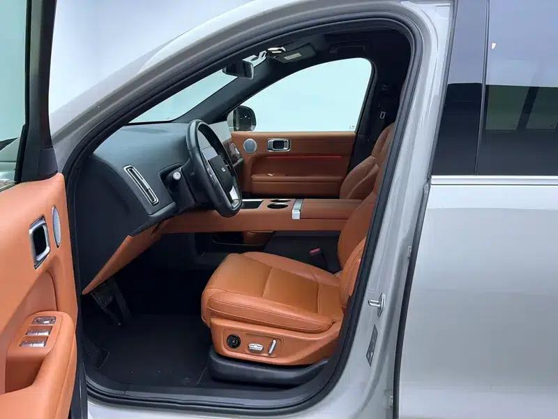 Li Auto L6 2024 Max Edition — миниатюра 17
