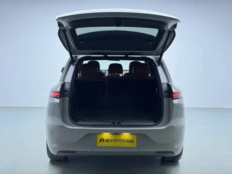 Li Auto L6 2024 Max Edition — миниатюра 20