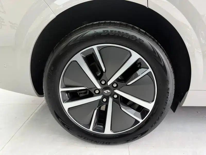 Li Auto L6 2024 Max Edition — миниатюра 7