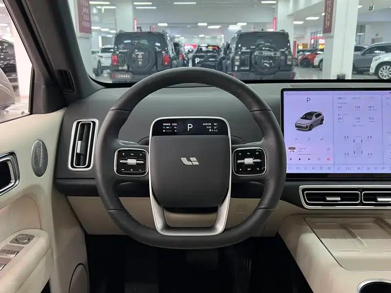 Li Auto L6 2024 Max Edition — миниатюра 12