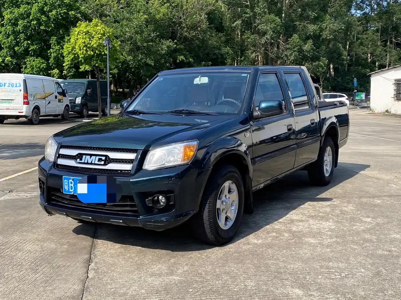 Baodian 2018 Model 2.9T New Value Two-Wheel Drive Diesel Comfort Standard Cargo Box JX4D30B5L — миниатюра 1