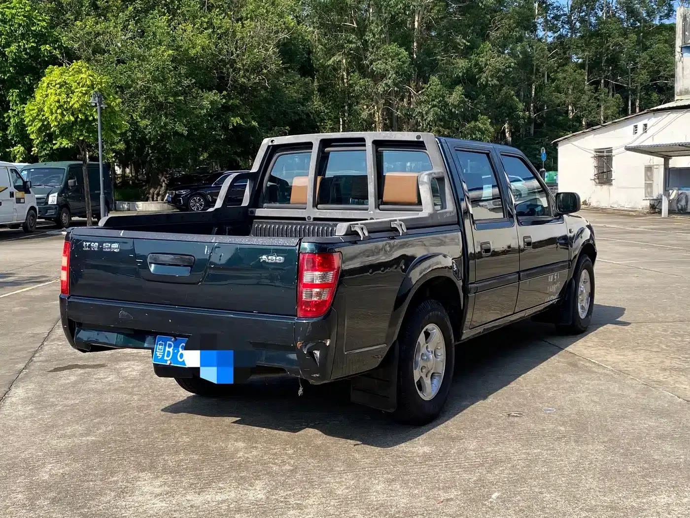 Baodian 2018 Model 2.9T New Value Two-Wheel Drive Diesel Comfort Standard Cargo Box JX4D30B5L — миниатюра 4