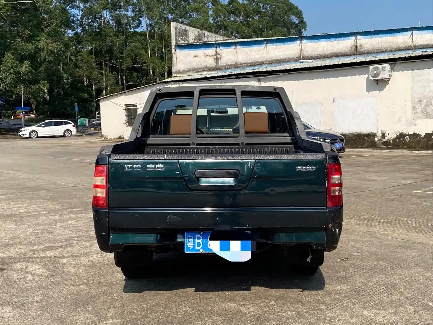 Baodian 2018 Model 2.9T New Value Two-Wheel Drive Diesel Comfort Standard Cargo Box JX4D30B5L — миниатюра 5