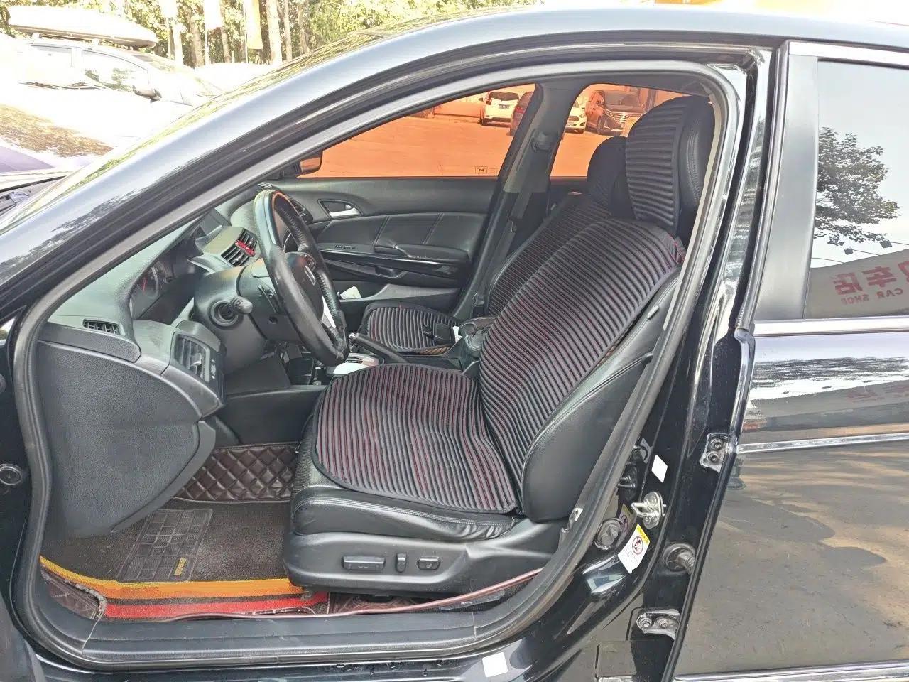Honda Accord 2013 2.4L SE — миниатюра 15