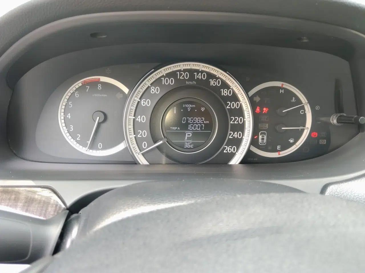 Honda Accord 2014 2.4L EX Luxury Edition — миниатюра 12