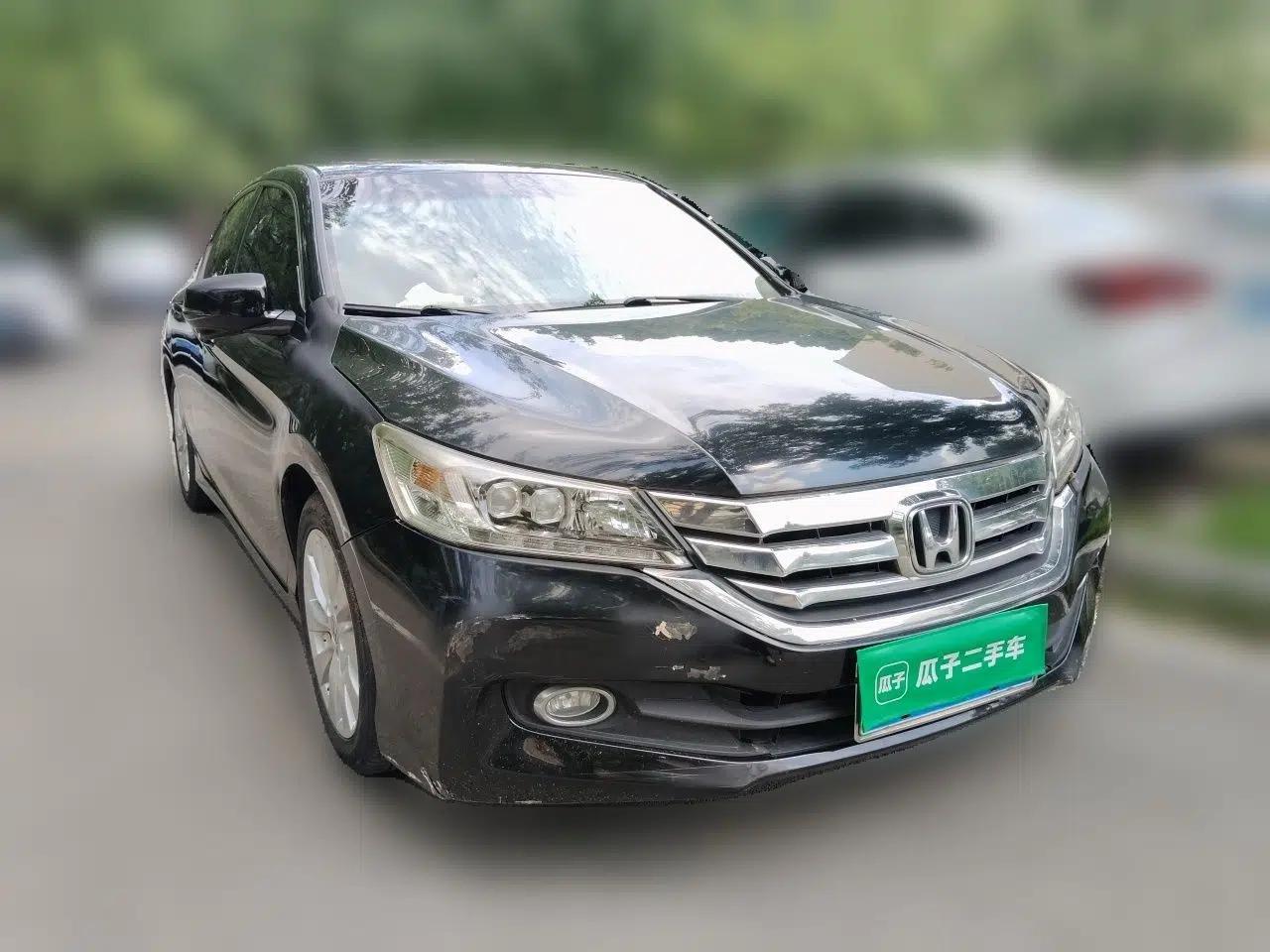 Honda Accord 2014 2.4L EX Luxury Edition — миниатюра 3